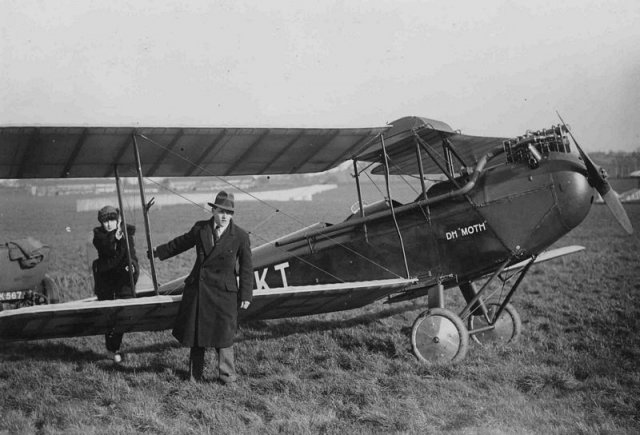 g-ebkt dh moth hubert broad 0391-0067